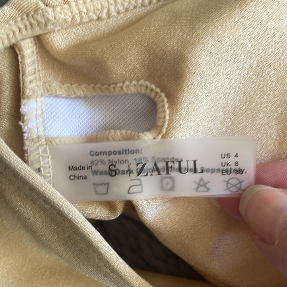 ZAFUL One-Shoulder Bandeau Ruched High-Cut Bikini - Picture 8 of 13